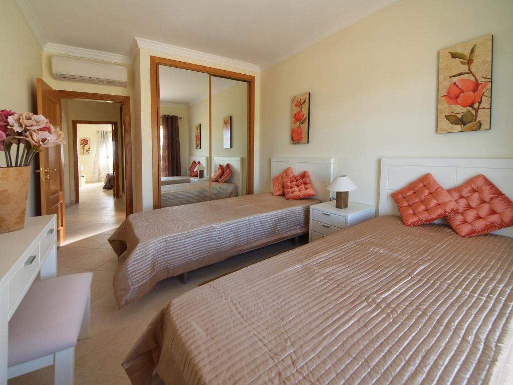 Oasis Parque Country Club Hotel Portimao Bilik gambar