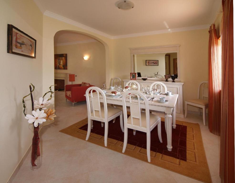 Oasis Parque Country Club Hotel Portimao Bilik gambar