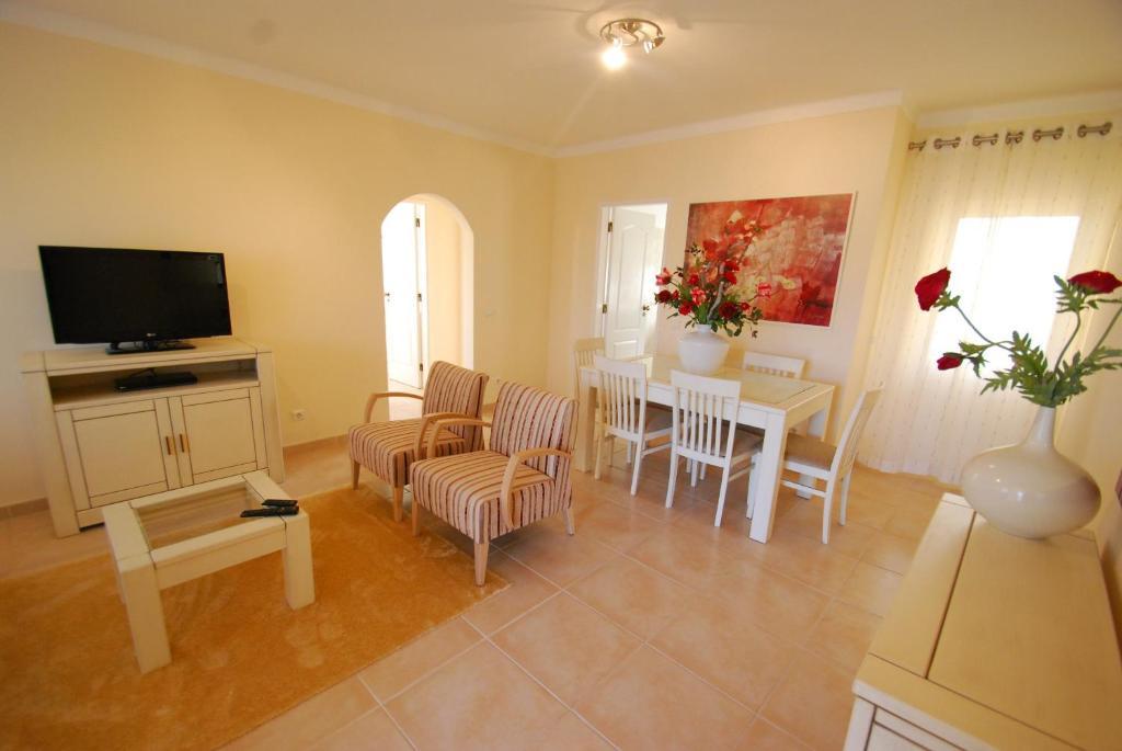 Oasis Parque Country Club Hotel Portimao Bilik gambar
